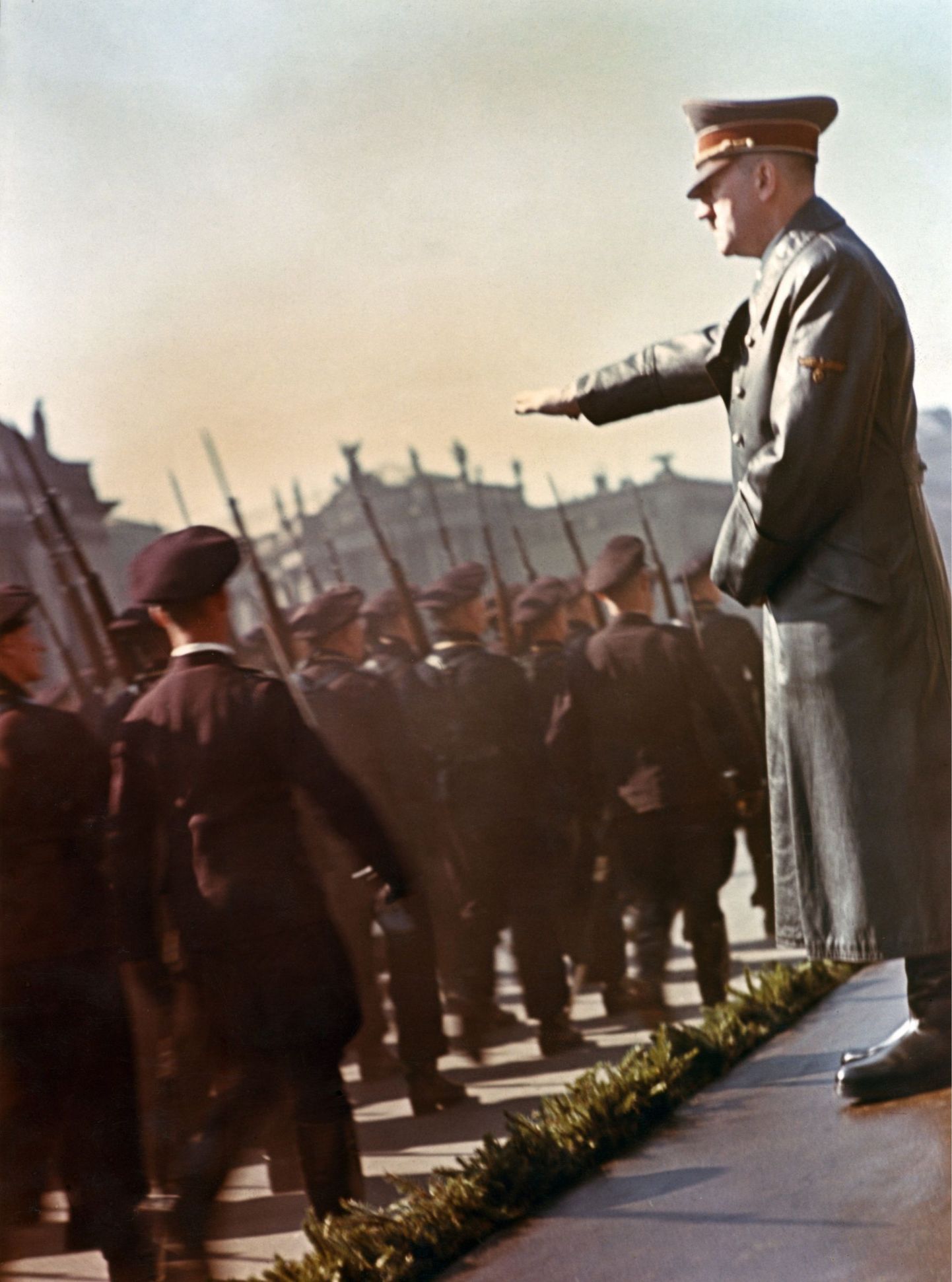 Fotol Adolf Hitler, hüüdlause "Sieg Heil!" populariseerija