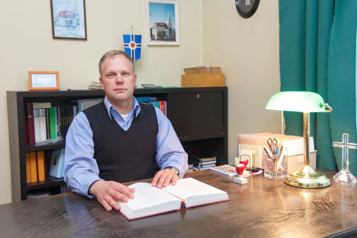 Valga Jaani kiriku koguduse jutlustaja Margus Suve sõnul kestavad juubelipidustused mitu päeva ja neid jagub mitmele poole linna. Näiteks on kavas kiriku pastoraadi juurde Laial tänaval istutada õunapuu.