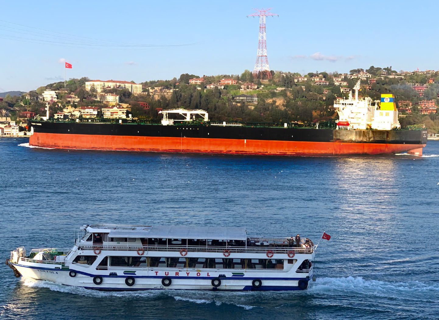 Kreeka tanker Prudent Warrior Istanbuli lähistel. Foto on illustratiivne.