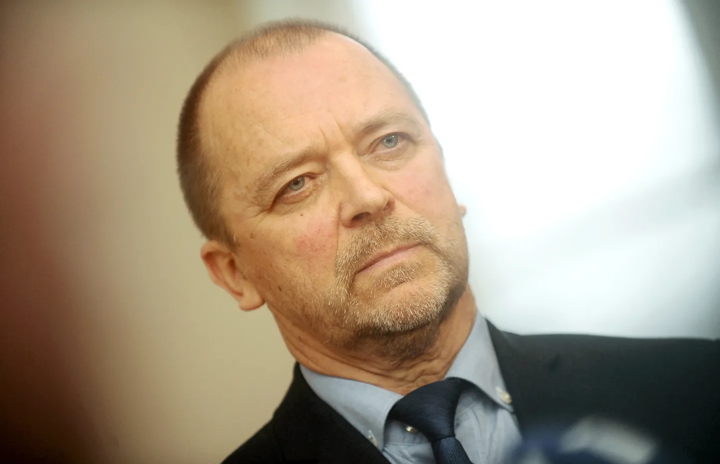 AS "Latvijas autoceļu uzturētāja" valdes priekšsēdētājs Vladimirs Kononovs piedalās preses konferencē, kurā informē par valsts autoceļu tīkla gatavību ziemas sezonai.