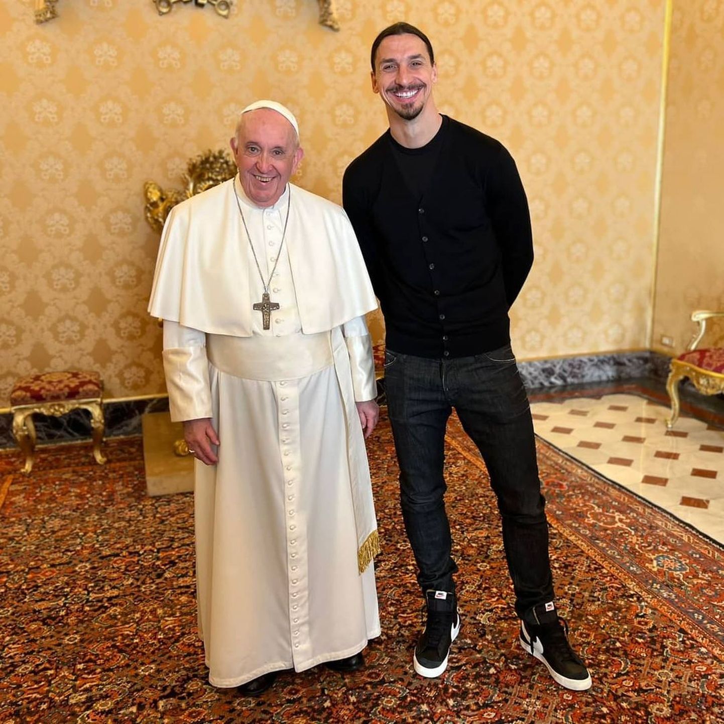 Paavst Franciscus koos Zlatan Ibrahimoviciga.