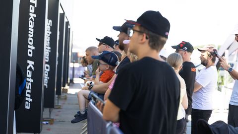GALERII ⟩ Hoolduspargis teevad autod rohkem lärmi kui fännid