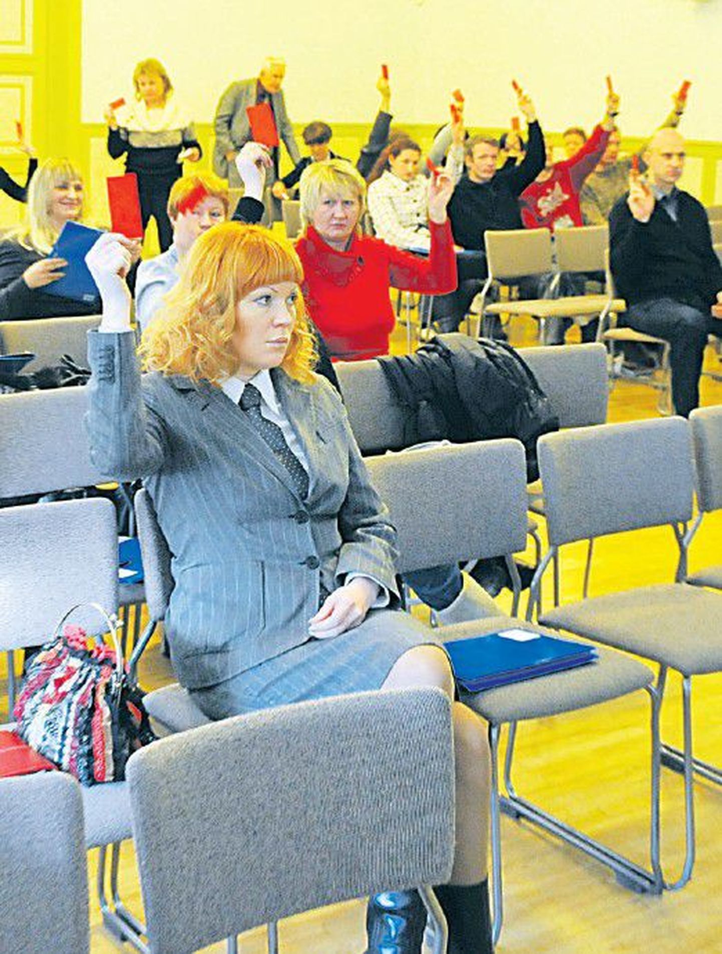 На съезде, прошедшем вчера в актовом зале Estonian Business School, сорок членов РПЭ единодушно поддержали идею слияния с СДПЭ.