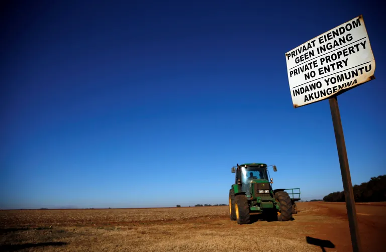 Sissepääsu keelav silt Lõuna-Aafrika maalapil.