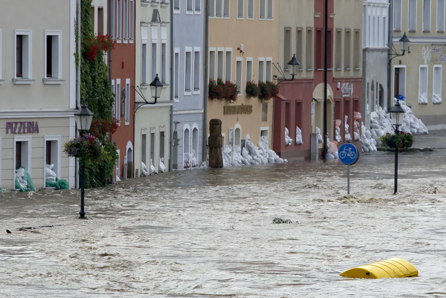 Vesi Görlitzi tänaval.