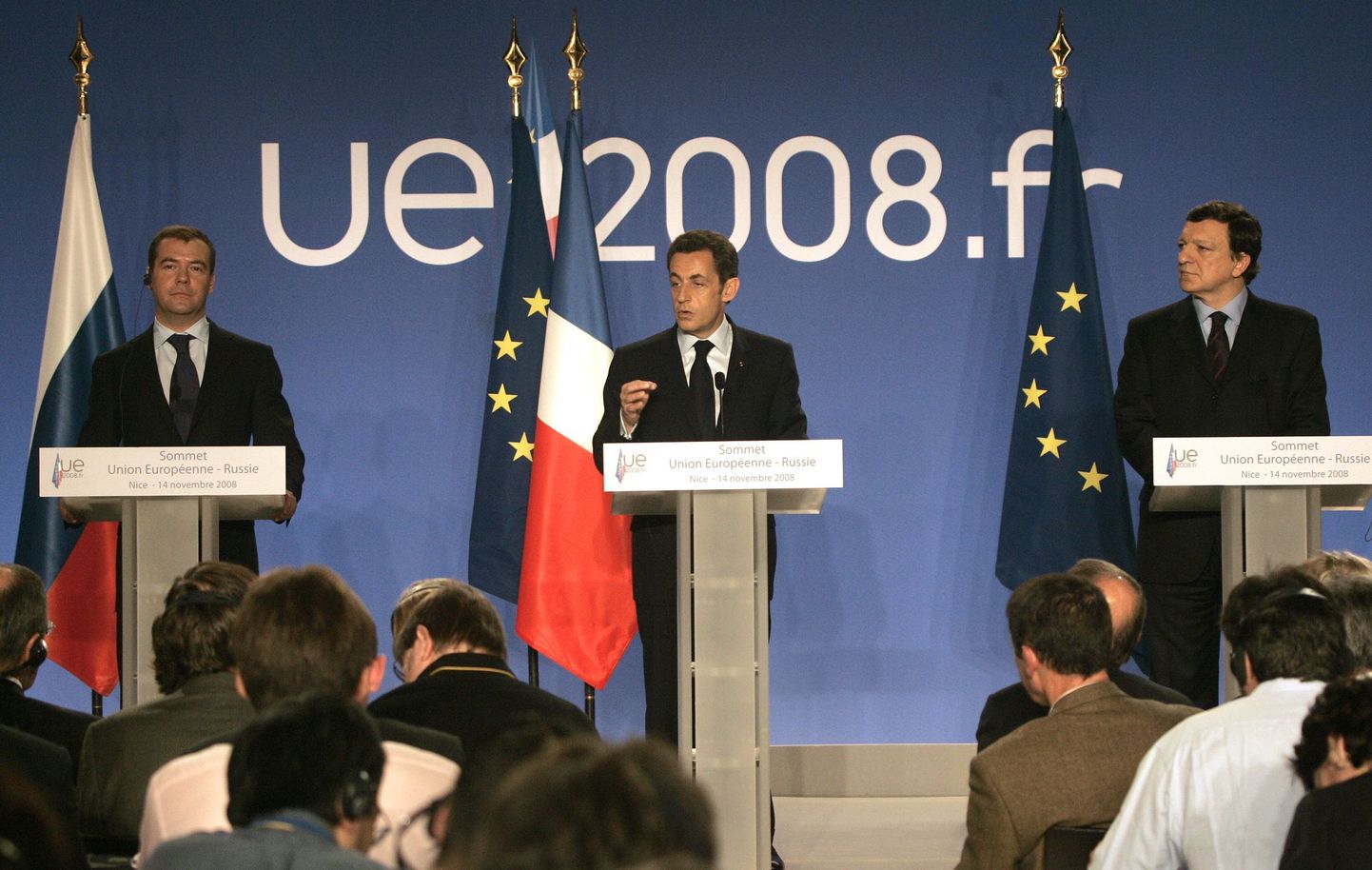 Vene president Dmitri Medvedev, Prantsuse president Nicolas Sarkozy ja Euroopa Komisjoni president Jose Manuel Barroso.
