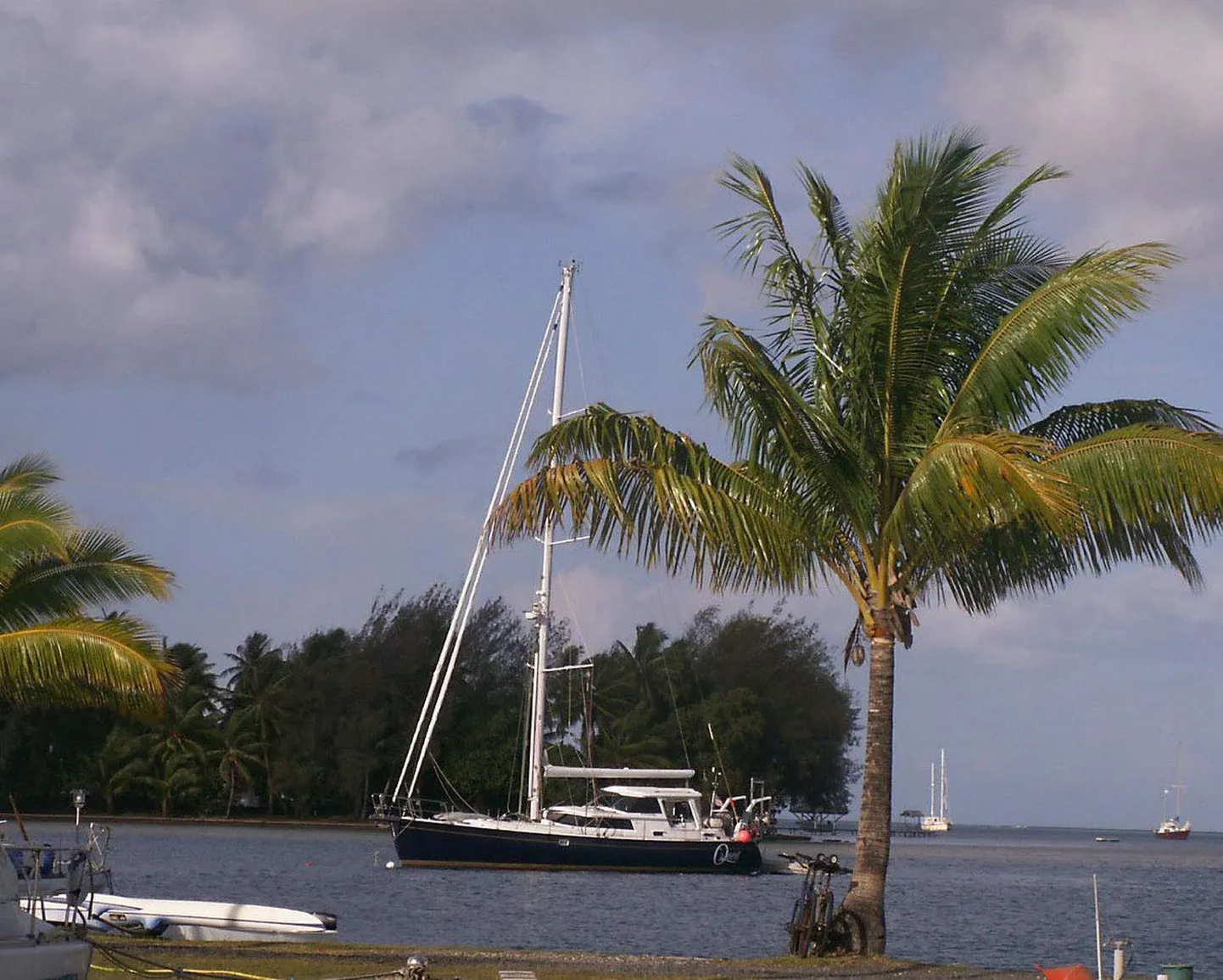 Jaht S/V Quest, mille omanikeks olid  Jean ja Scott Adams.