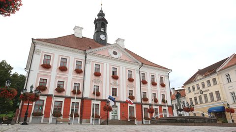 Tartu linnavalitsus kaotab kokkuhoiu eesmärgil kümme töökohta