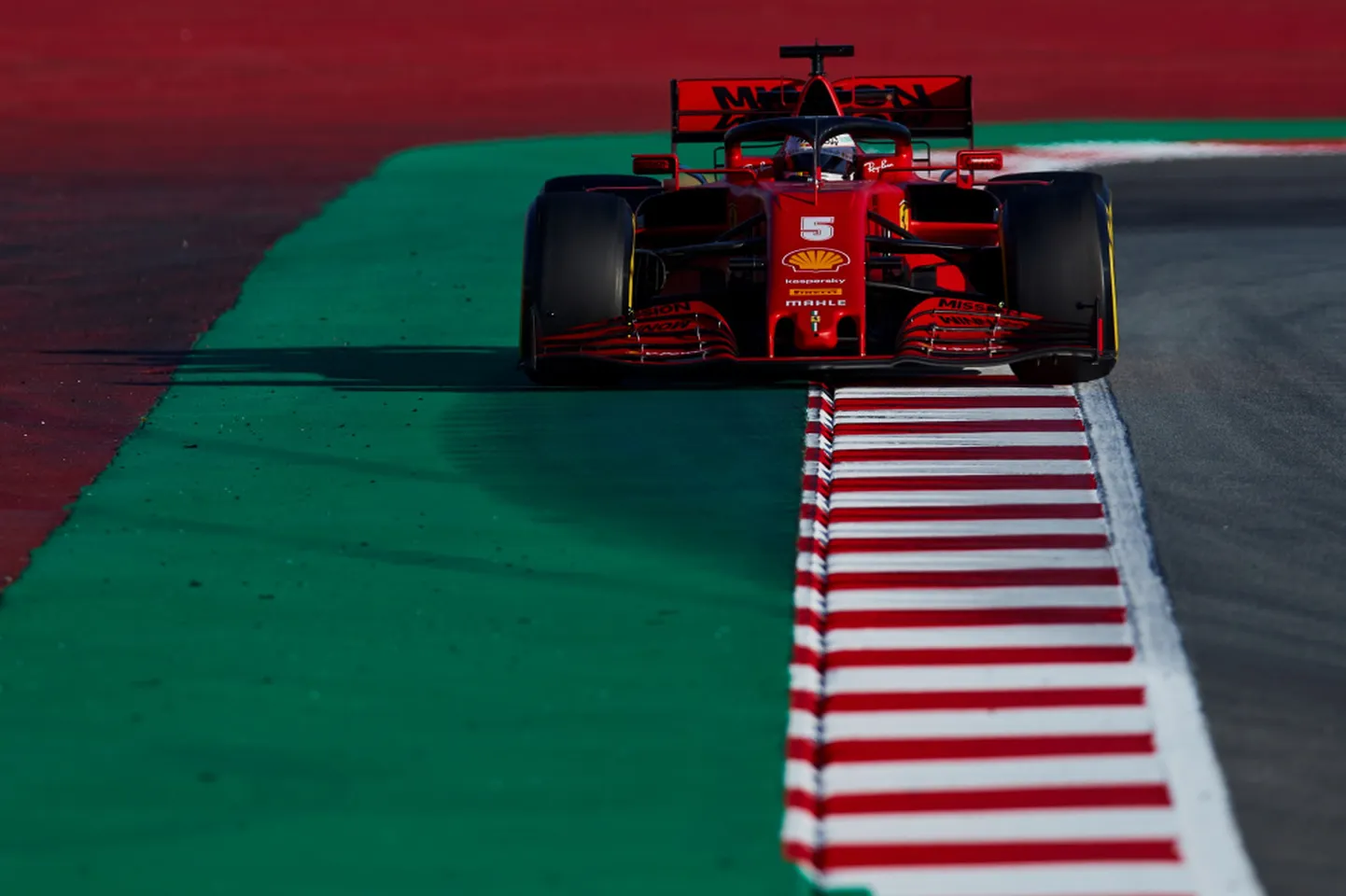 "Ferrari" pilots Sebastians Fetels