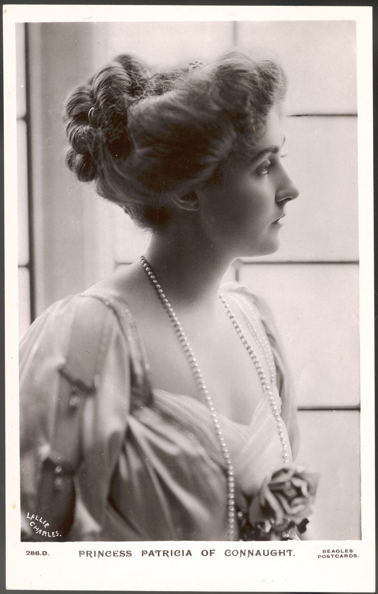 Briti printsess Patricia, kes abiellus 1919 tavakodaniku, mereväeohvitseri Alexander Ramsayga, kes sai hiljem aadlitiitli
