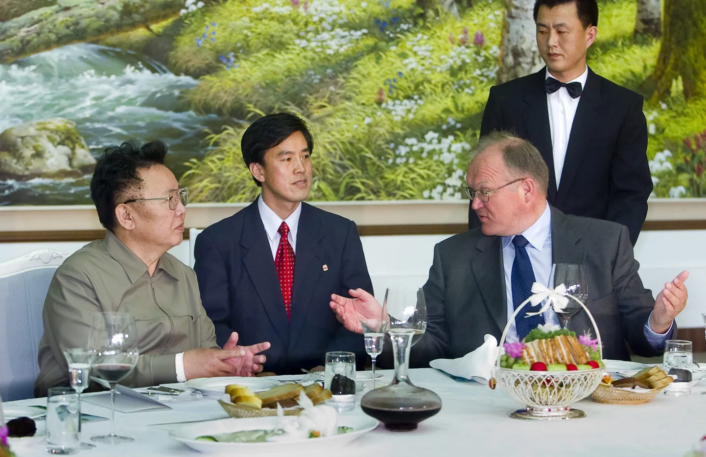 Rootsi peaminister Göran Persson Pyongyangis