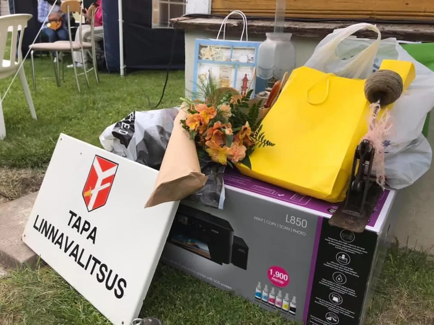 Tapa muuseumi sünnipäevaks toodi hulga kingitusi, millest osal ka muuseumiväärtus.