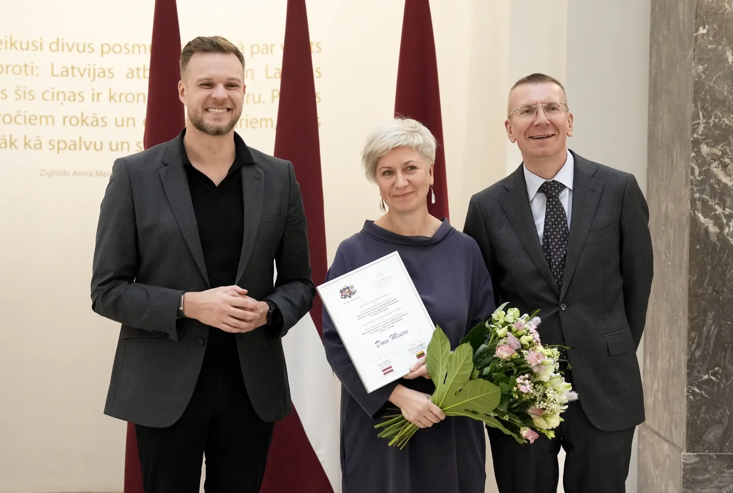 Lietuvas ārlietu ministrs un Latvijas ārlietu ministrs pasniedz Baltu balvu