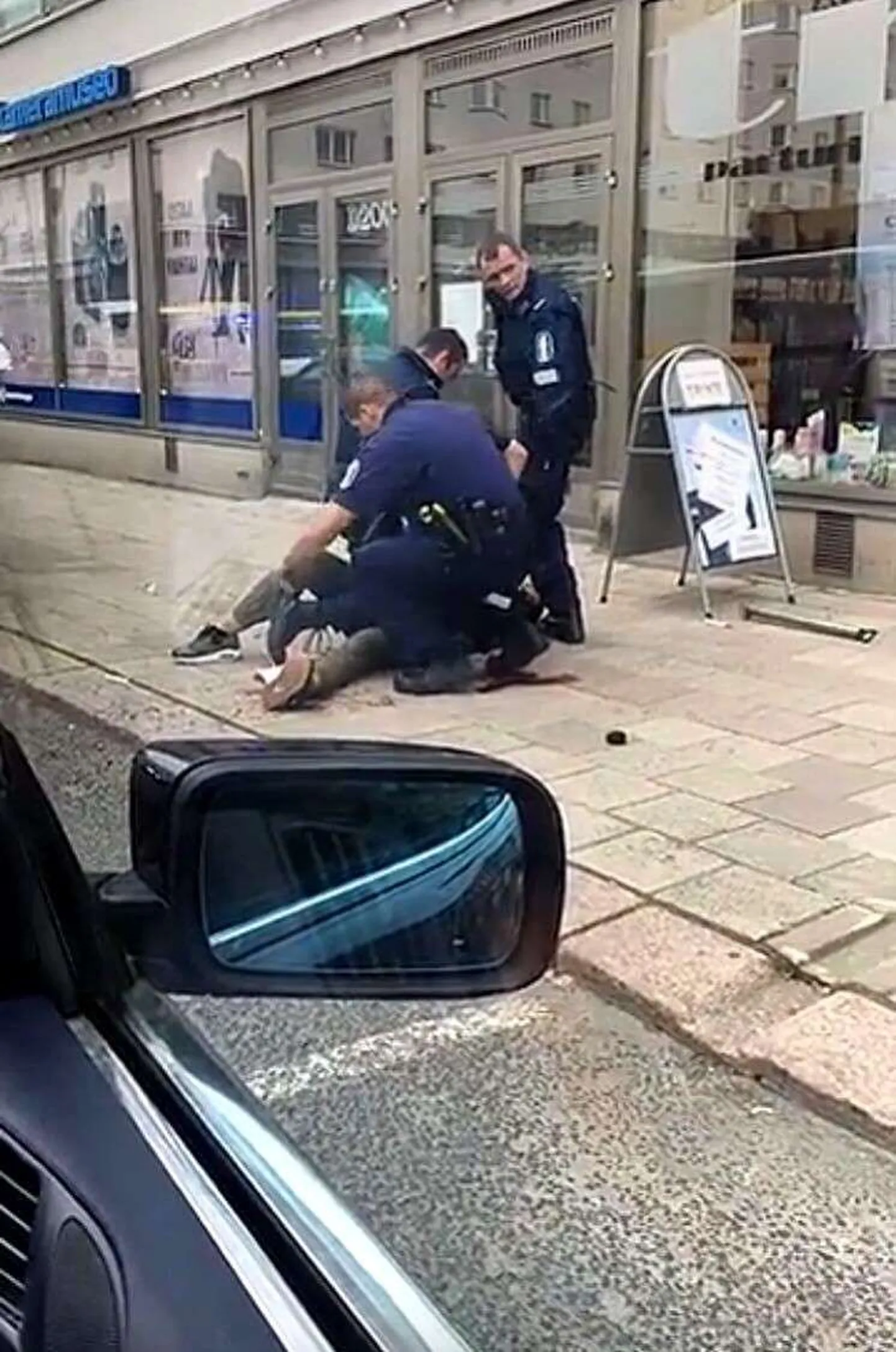 Soome pussitaja vahistamine Turus.