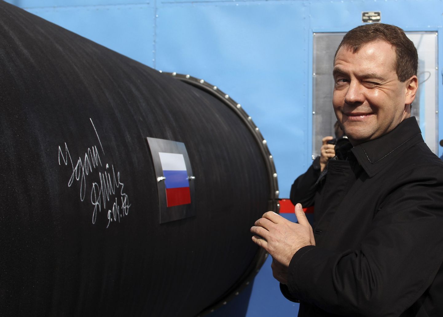 Venemaa praegune peaminister, toonane president Dmitri Medvedev  2010. aastal NordStreami ehituse algust tähistamas.