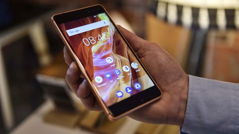 Hoiatus: 8 Androidi rakendust, mis võivad andmeid varastada ja telefoni üle võtta