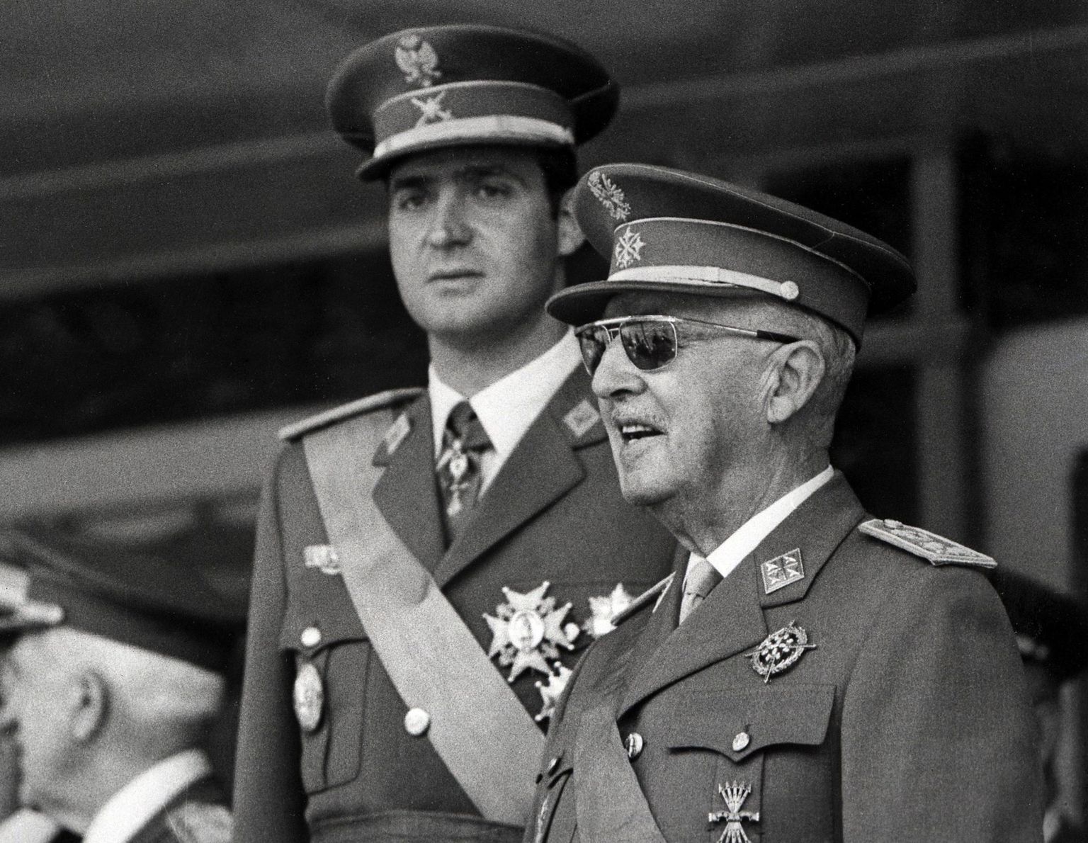 Diktaator Francisco Franco ja tulevane kuningas Juan Carlos tema selja taga aastal 1971.