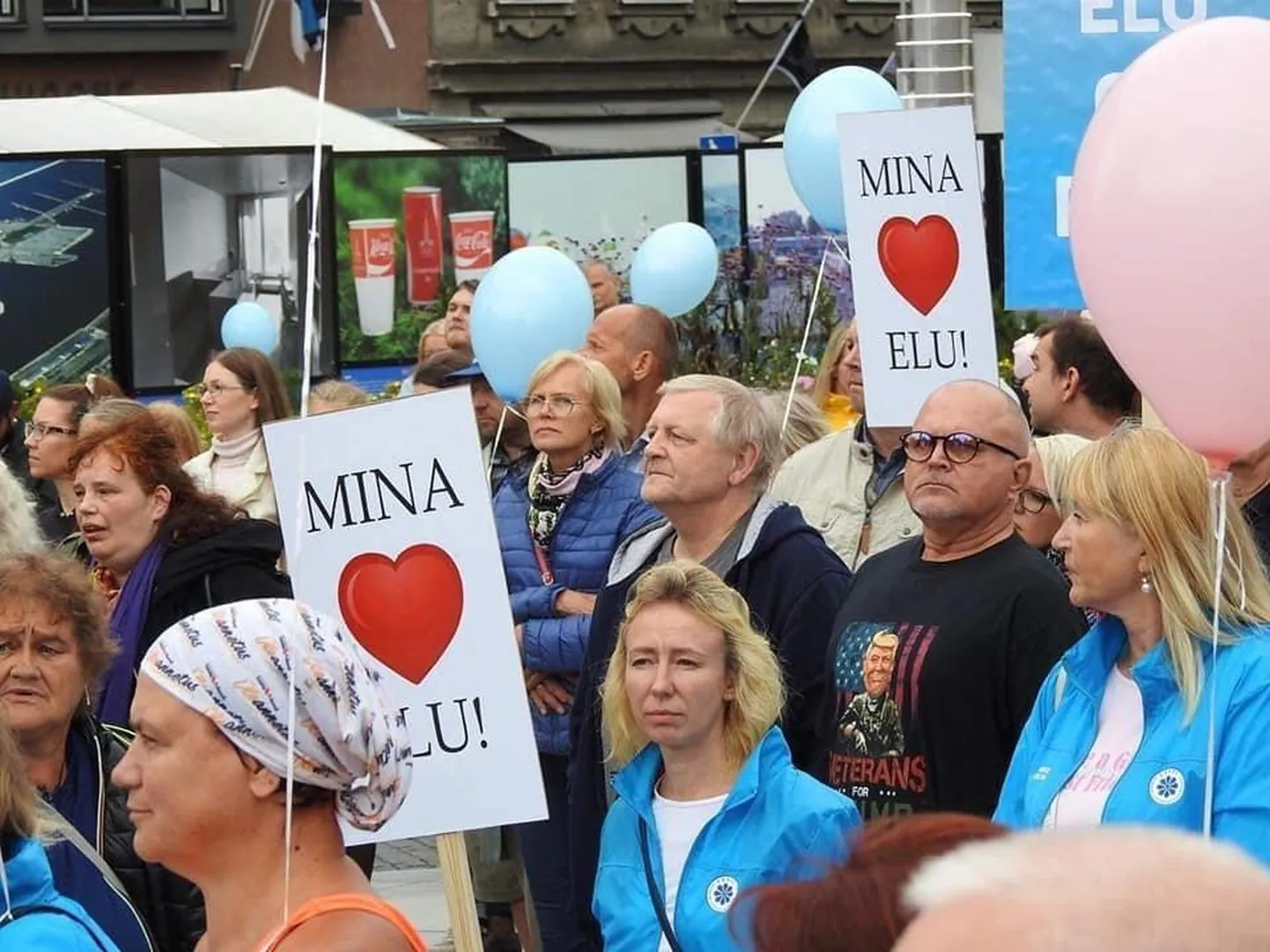 Демонстрация Elu Marss против абортов.