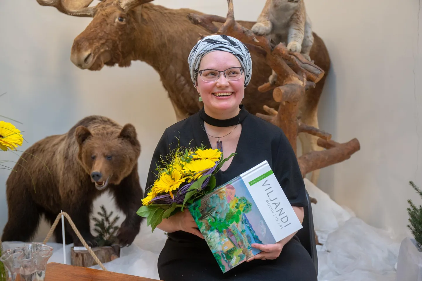 Raamatu «Viljandi motiiv» autor Mari Vallikivi.