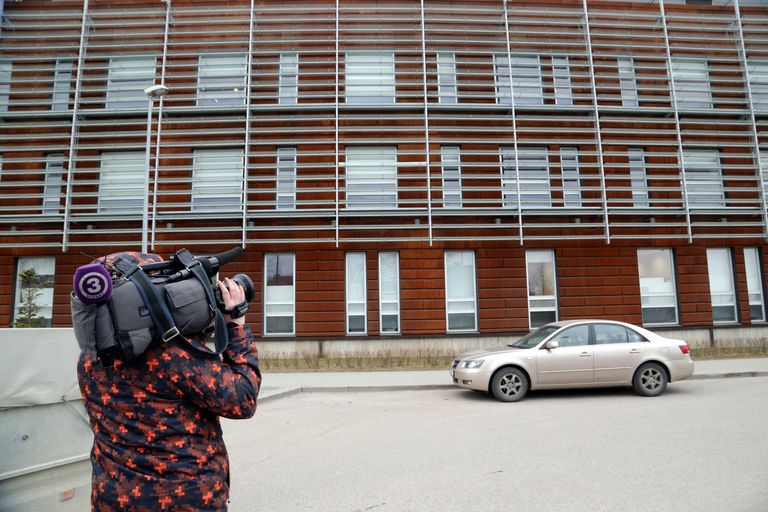 Meedia ootab Tartu ülikooli kliinikumi uste taga uudiseid.
Foto: Margus Ansu/Tartu Postimees