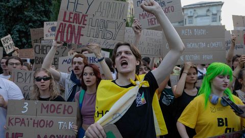 Zelenskõi: võtsime korruptsioonivastase seaduse osas proteste kuulda