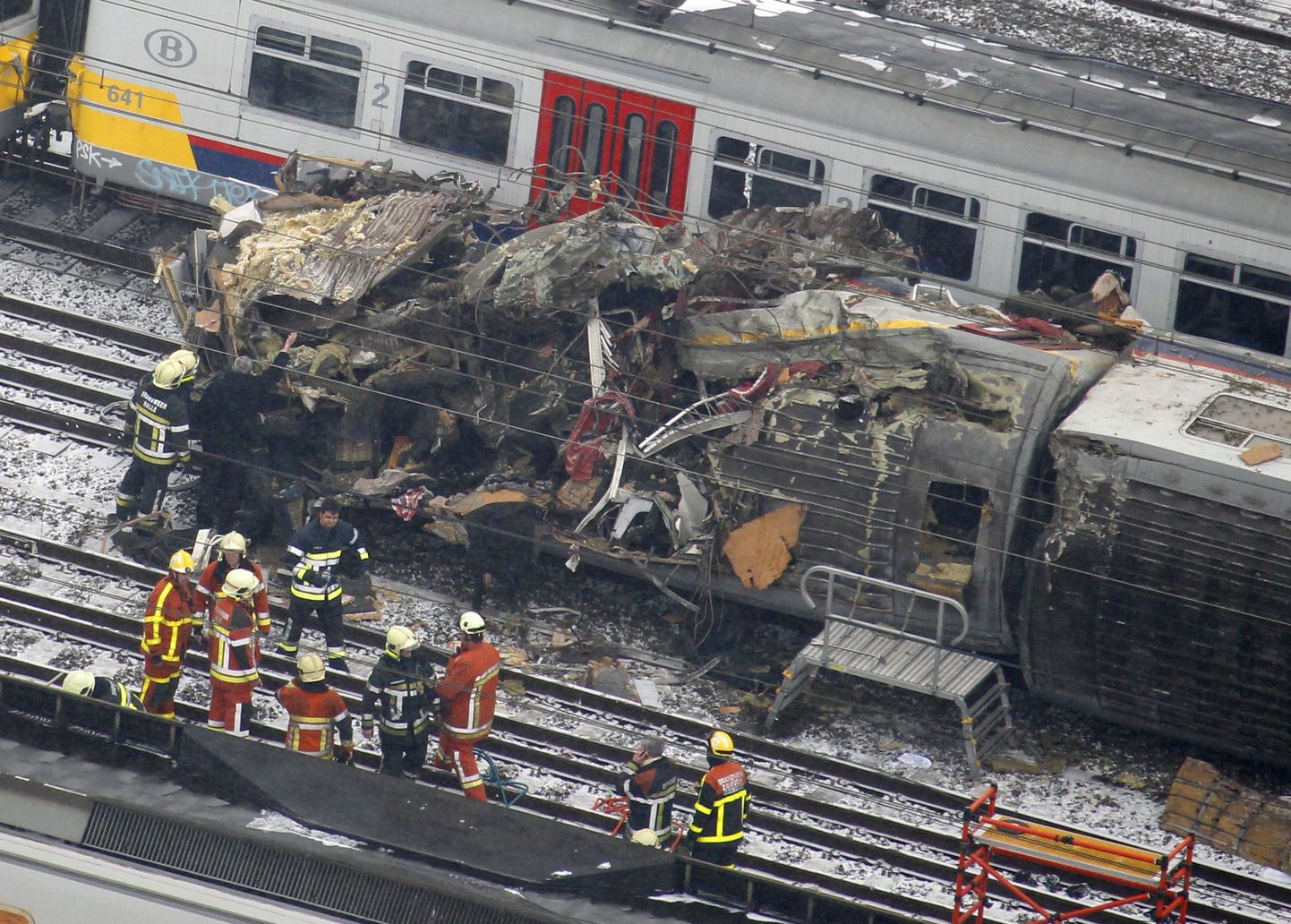 Traagilise rongiõnnetuse sündmuspaik Brüsseli lähistel