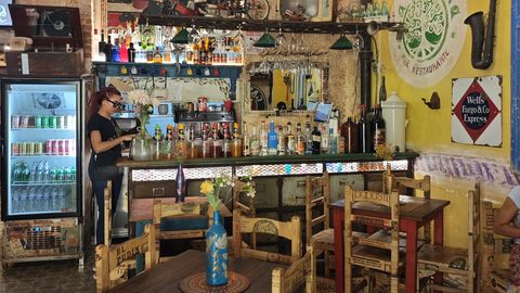 JAAK NILSON ⟩ Ostlemine ja äritsemine Kuubal – talongiraamatust ei jätku enam nädala toidukski