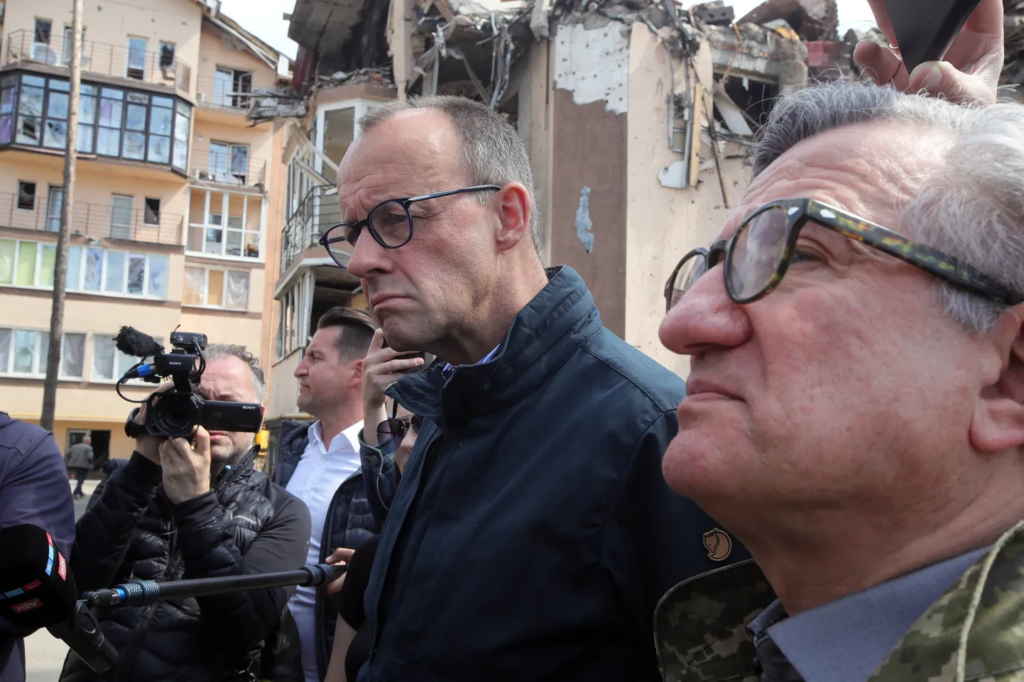 Saksa konservatiivide liider Friedrich Merz (vasakul) Irpinis.