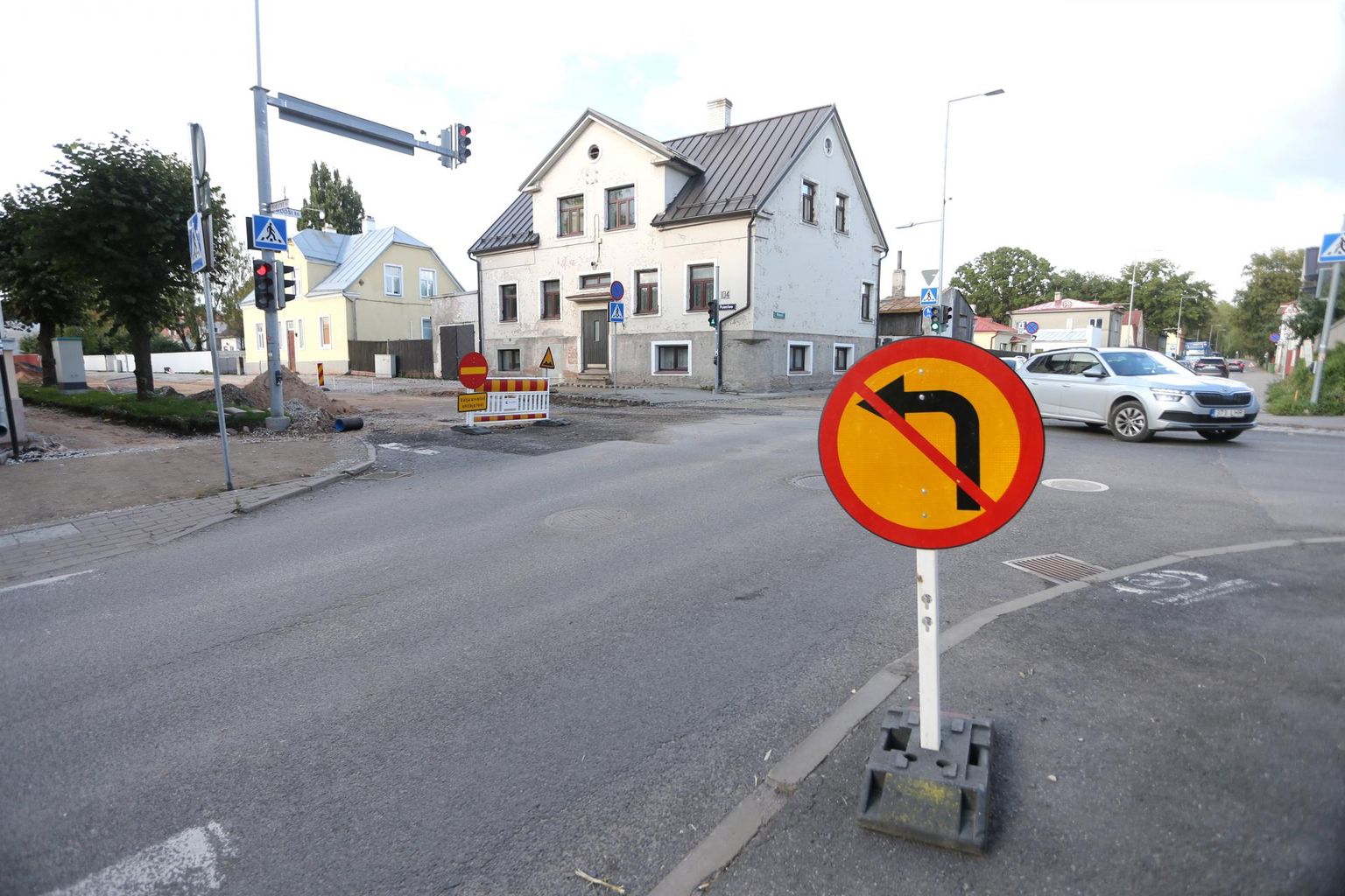 Uue nädala algusest novembri lõpuni ei saa autojuhid kasutada Puiestee ja Roosi tänava ristmikku.