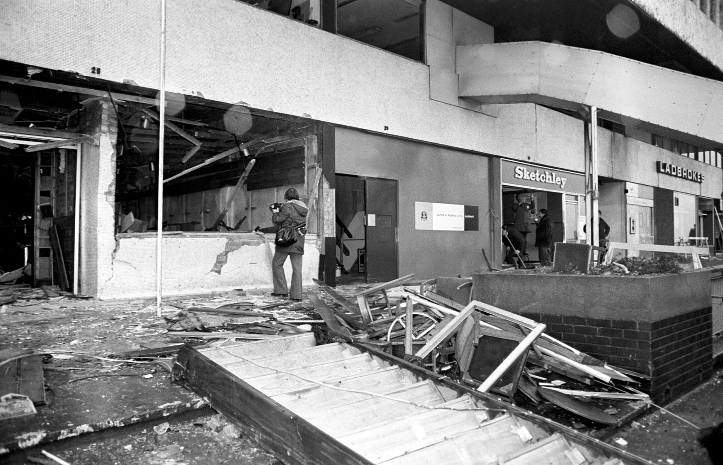 Suurbritannias Birminghamis asunud Mulberry Bushi pubi pärast pommiplahvatust 22. november 1974.