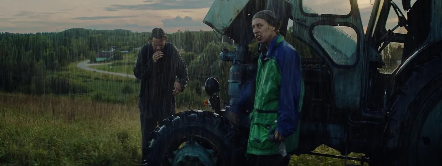 Juhan Ulfsak, Tiina Tauraite ja traktor filmis «Virago».