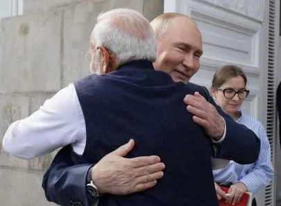 India peaminister Narendra Modi 9. juulil 2024 Venemaa režiimi juhi Vladimir Putini haardes.