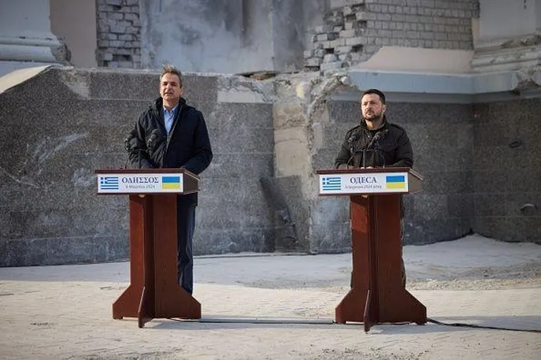 Один из российских ударов по Одессе произошел, когда в городе находились президент Украины и премьер-министр Греции