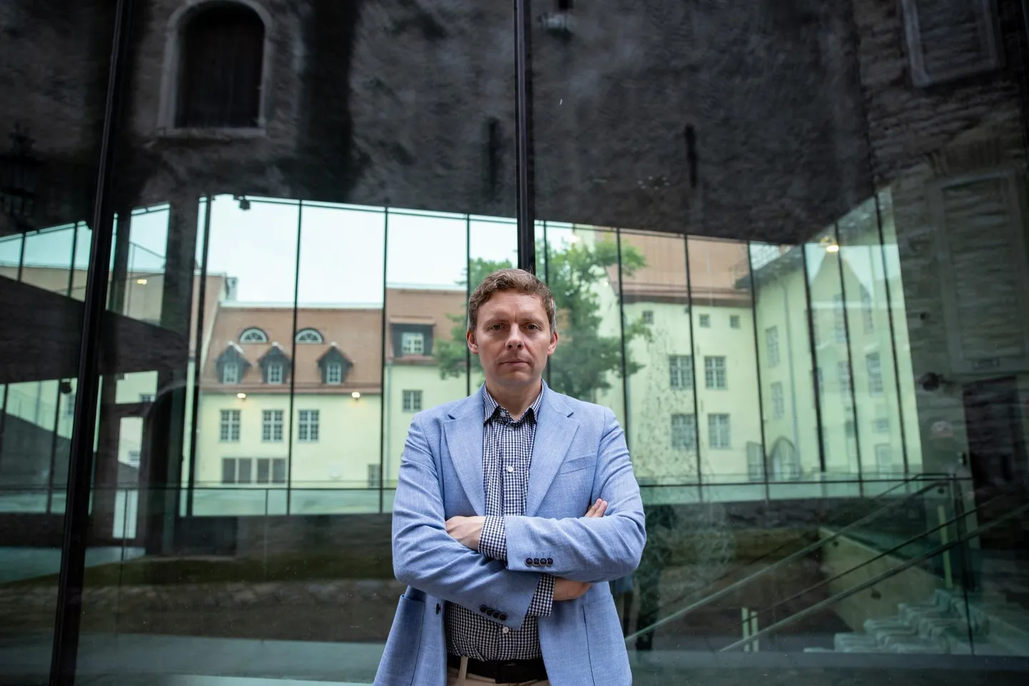 Uus Tallinna Linnateatri hoone on Tallinna linnaarhitekt Andro Männi sõnul tõeline arhitektuuriline pärl, millesarnaseid võiks Tallinna vanalinnas rohkemgi olla.