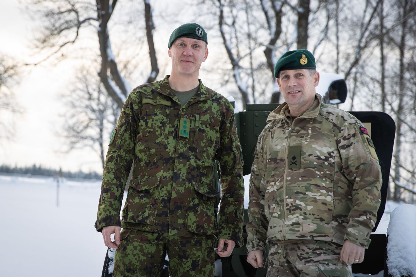 Briti ühendekspeditsiooniväe ülem kindralmajor Jim Morris (paremal) ja kaitseväe juhataja asetäitja kindralmajor Veiko-Vello Palm.