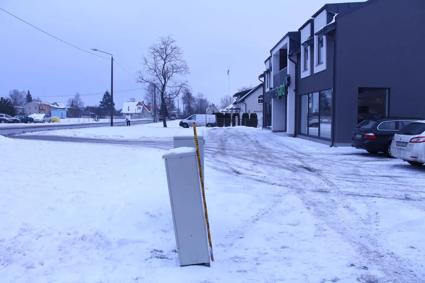 Aardla 112 juures sõideti otsa elektrikilbile.