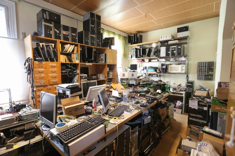 Tehnikaringlusse toodud elektroonika. Foto: Margus Ansu