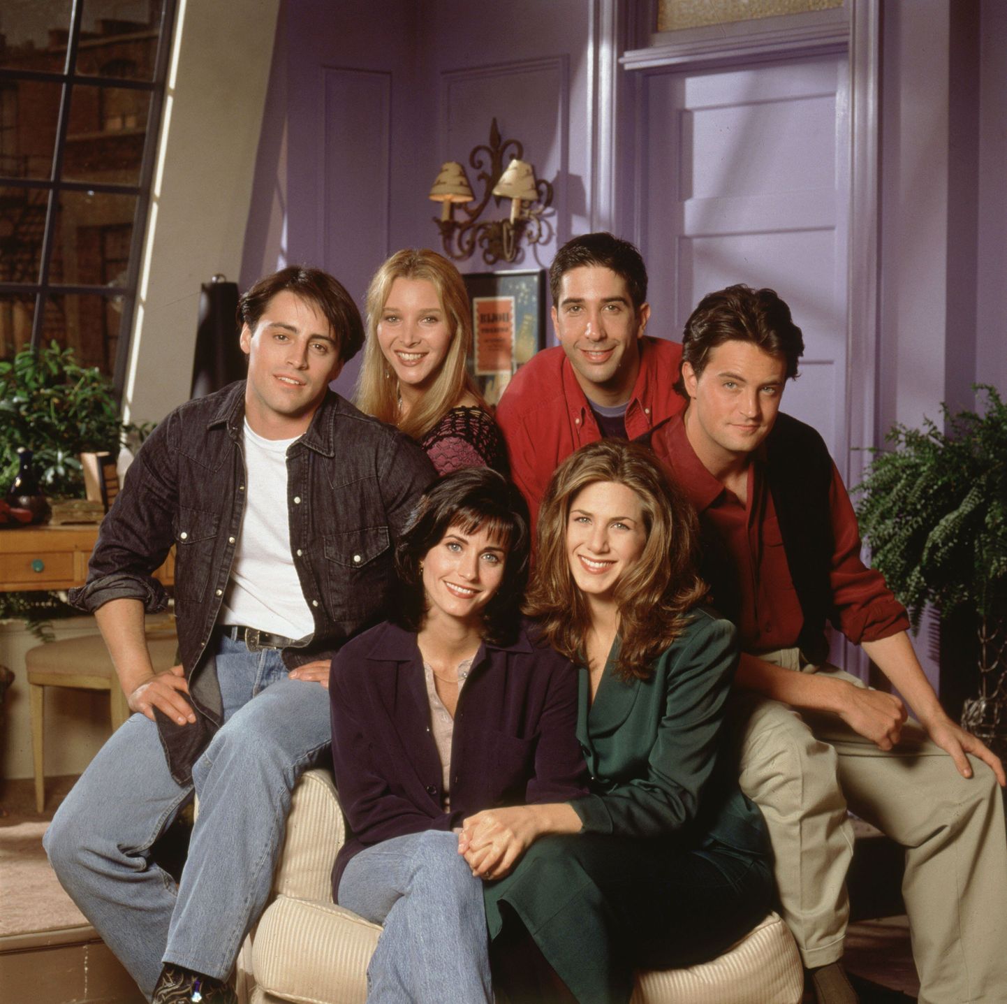 Telesarja «Sõbrad» osatäitjad: Matt LeBlanc (Joey Tribbiani), Lisa Kudrow (Phoebe Buffay), David Schwimmer (Ross Geller), Matthew Perry (Chandler Bing), (bottom row) Courteney Cox (Monica Geller) ja Jennifer Aniston (Rachel Green)