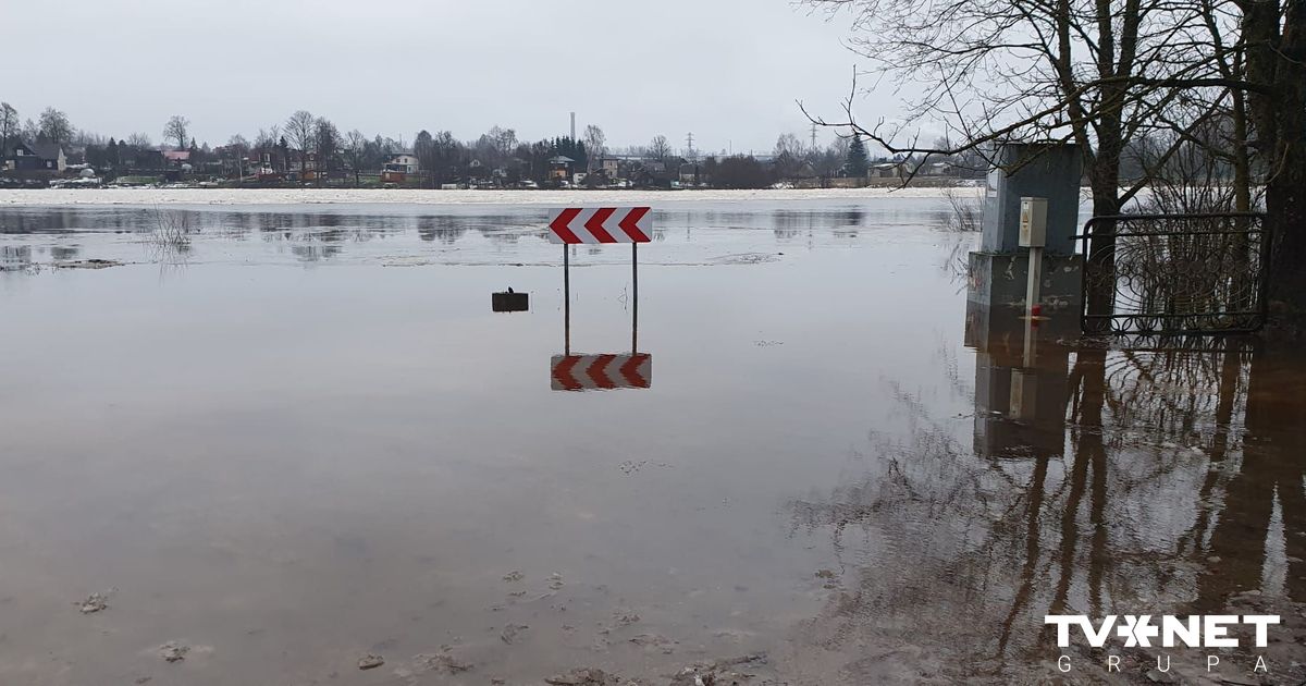 PLŪDI JĒKABPILĪ Daugavā ūdens līmenis krītas par diviem centimetriem stundā