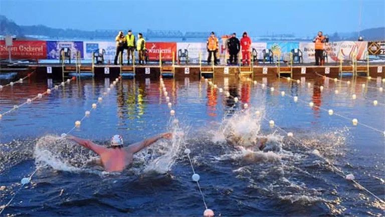 "Latvijas ronis" jeb pasaules čempionāts ziemas peldēšanā Jūrmalā 