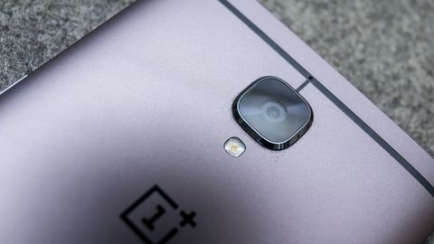 Видео: OnePlus представила флагманский смартфон OnePlus 5T