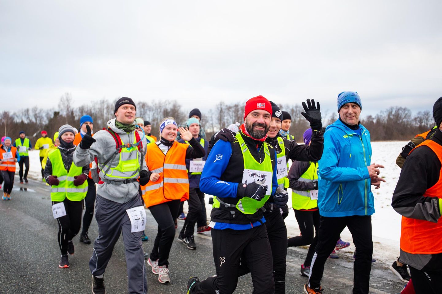 Eesti 100 puhul toimunud jooks vaheldumisi kõnniga andis “Lõpuks koju” ürituse igale osalejale kilomeetri.