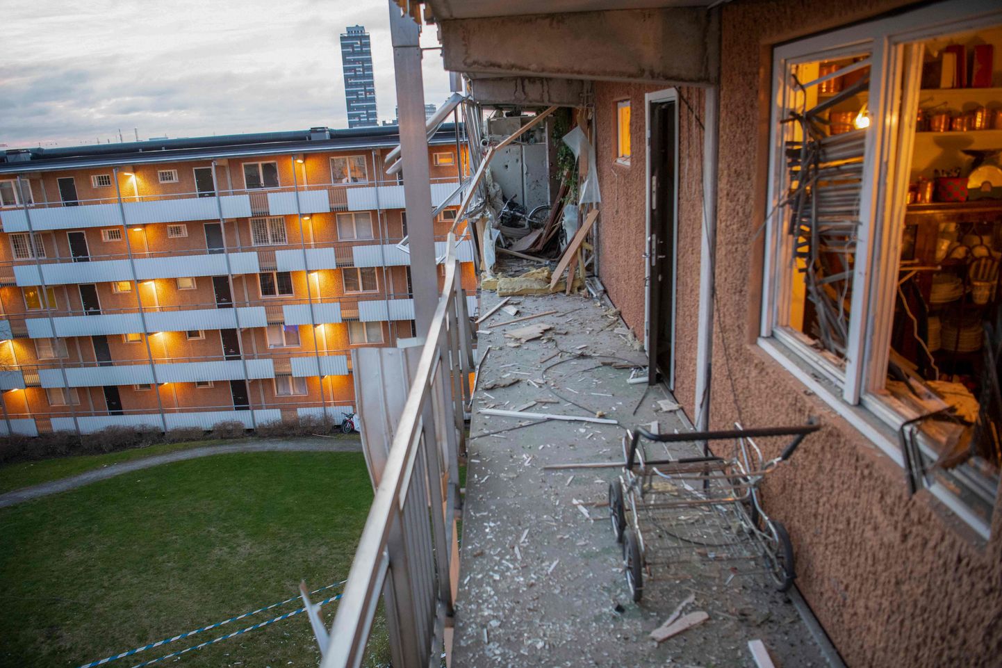 21. jaanuaril Stockolmi äärelinnas Husby-s asuvas kortermajas toimunud plahvatuse tagajärjed.