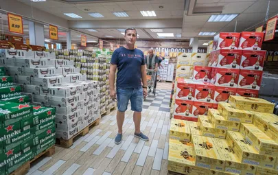 Alko1000 kaupluses. Alko1000 juht Einar Visnapuu
