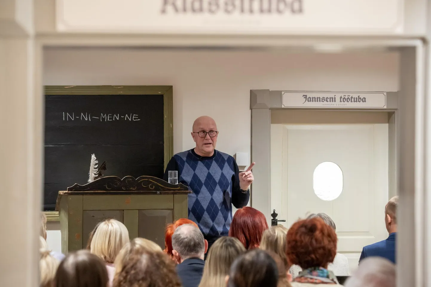 Seekord vestles kirjanduslikul kolmapäeval Koidula muuseumis rahvaga Mart Juur.