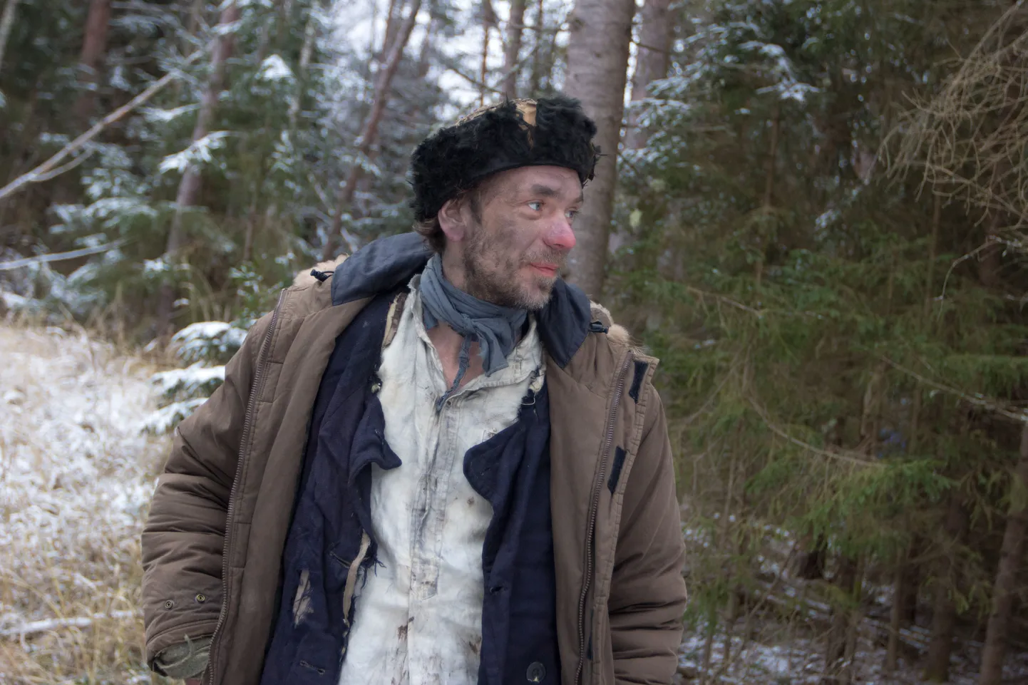 Mustad, kaltsudes ning karvased – just sellised näevad välja tegelased Rainer Sarneti mängufilmis «Rehepapp». Seekord on vanadest eestlastest pildile jäänud Jaan ehk Meelis Rämmeld.