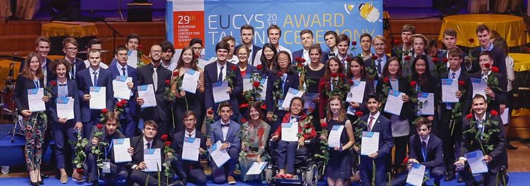 Auhinnatud noored teadlased eile Estonia Kontserdisaalis Foto: