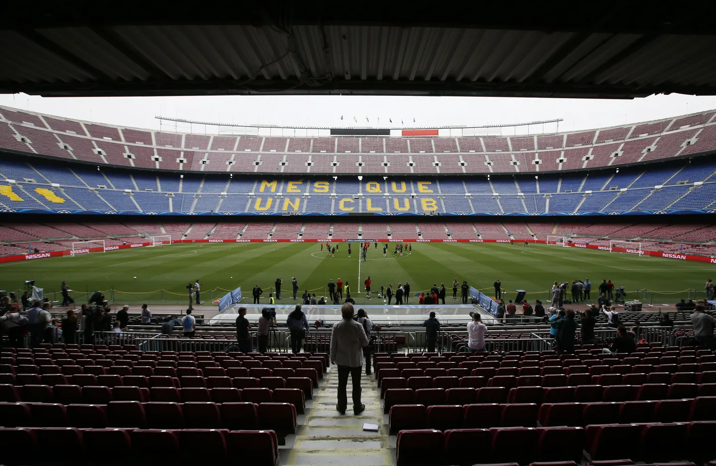Стадион "Ноу Камп" в Мадриде накануне матча.