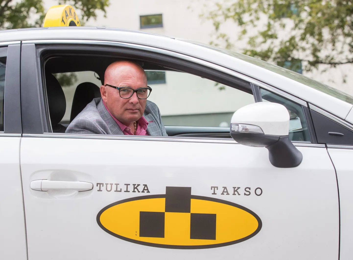 Fotol Tulika takso juht Mati Saar.