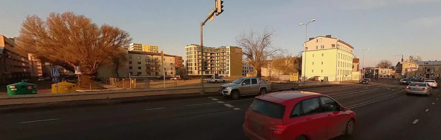 Улица Ластекоду в разные годы.